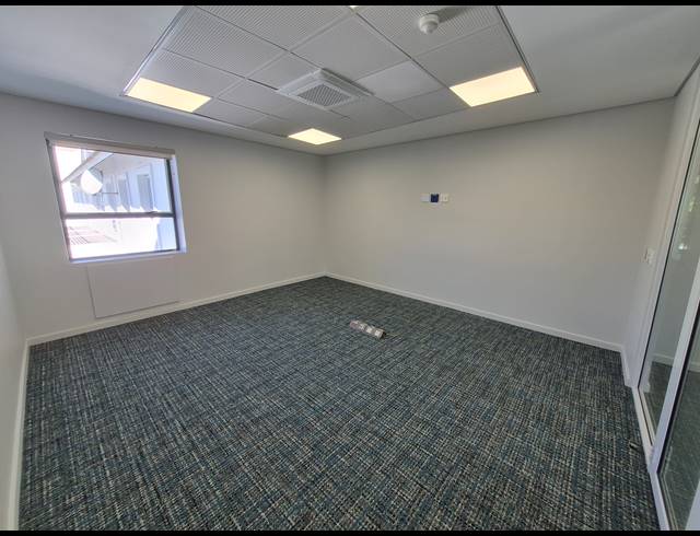 667M² OFFICE TO LET IN WOODMEAD
